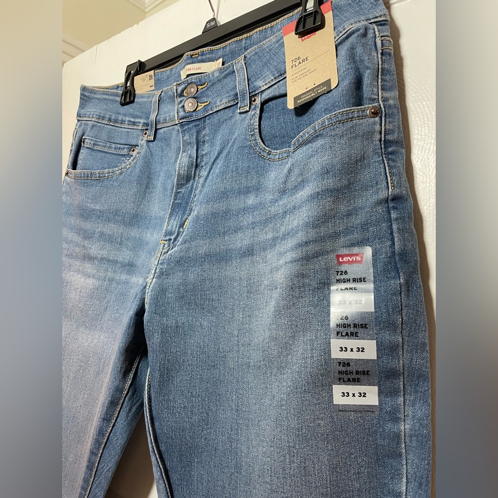 Double-Button Levis 726 WESTERN FLARE CAMP DENIM - NWT- Size: 33/32